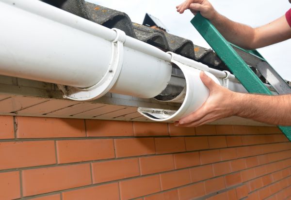 Gutter Seam Repair in Chattanooga